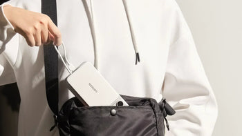 Una power bank delgada para el iPhone: viajes y uso diario