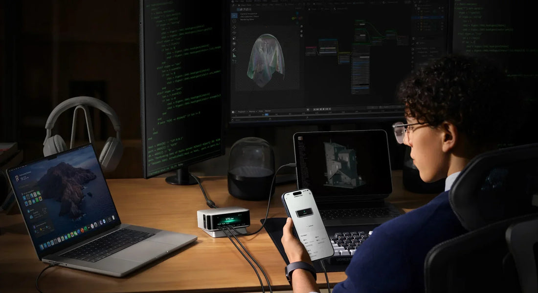 Escritorio de estudiante ordenado con un cargador USB-C