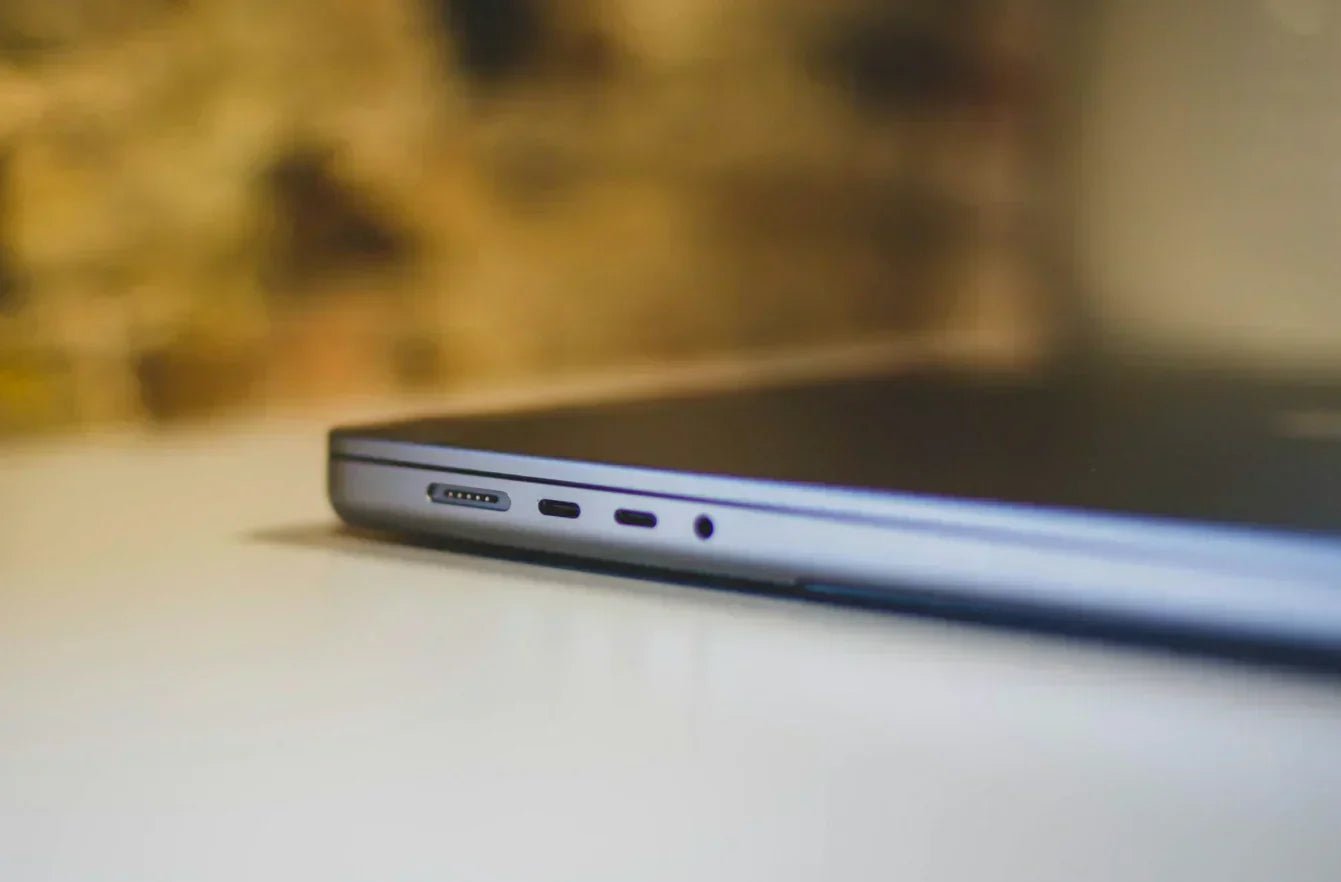 ¿Puede un portátil con Thunderbolt 4 usar un dock Thunderbolt 5?