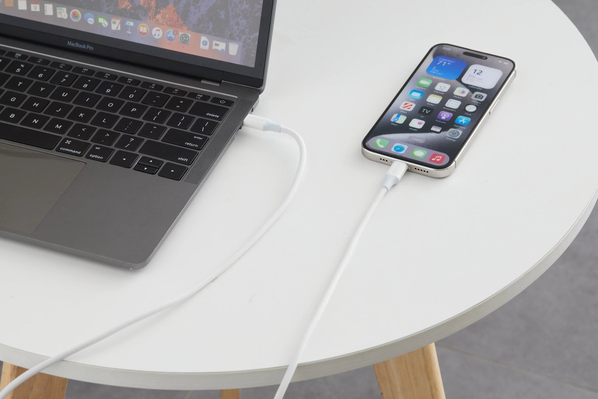 ¿Qué cargador usa el iPhone 15? Así encontrarás el adecuado