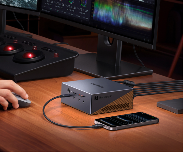 UGREEN Revodok Maxidok 17-in-1 Thunderbolt™ 5 Docking Station – 8TB, Dual 6K/8K Display for Mac & Windows
